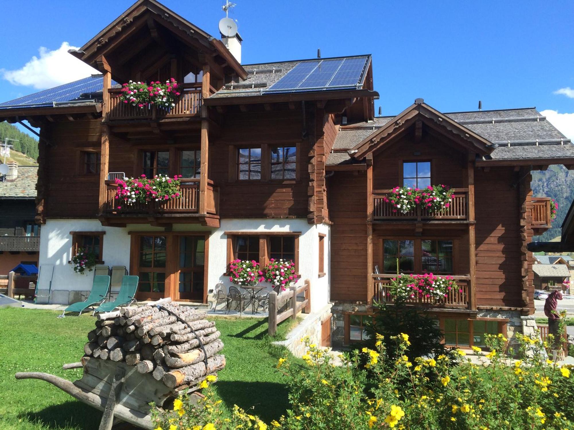 Chalet Nada Livigno Exteriör bild