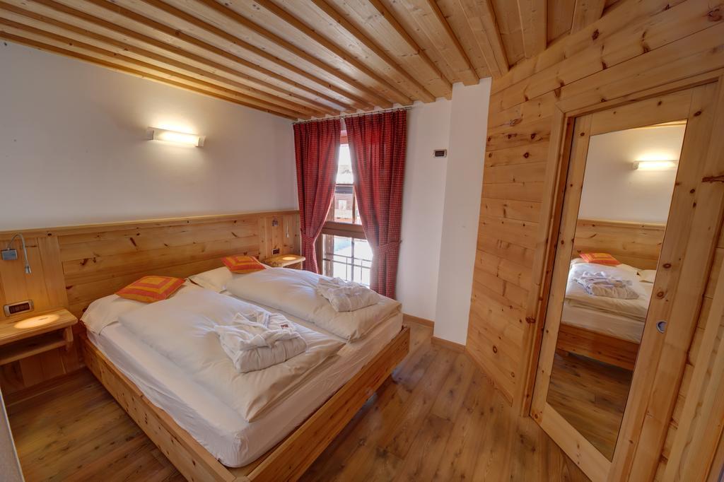Chalet Nada Livigno Exteriör bild